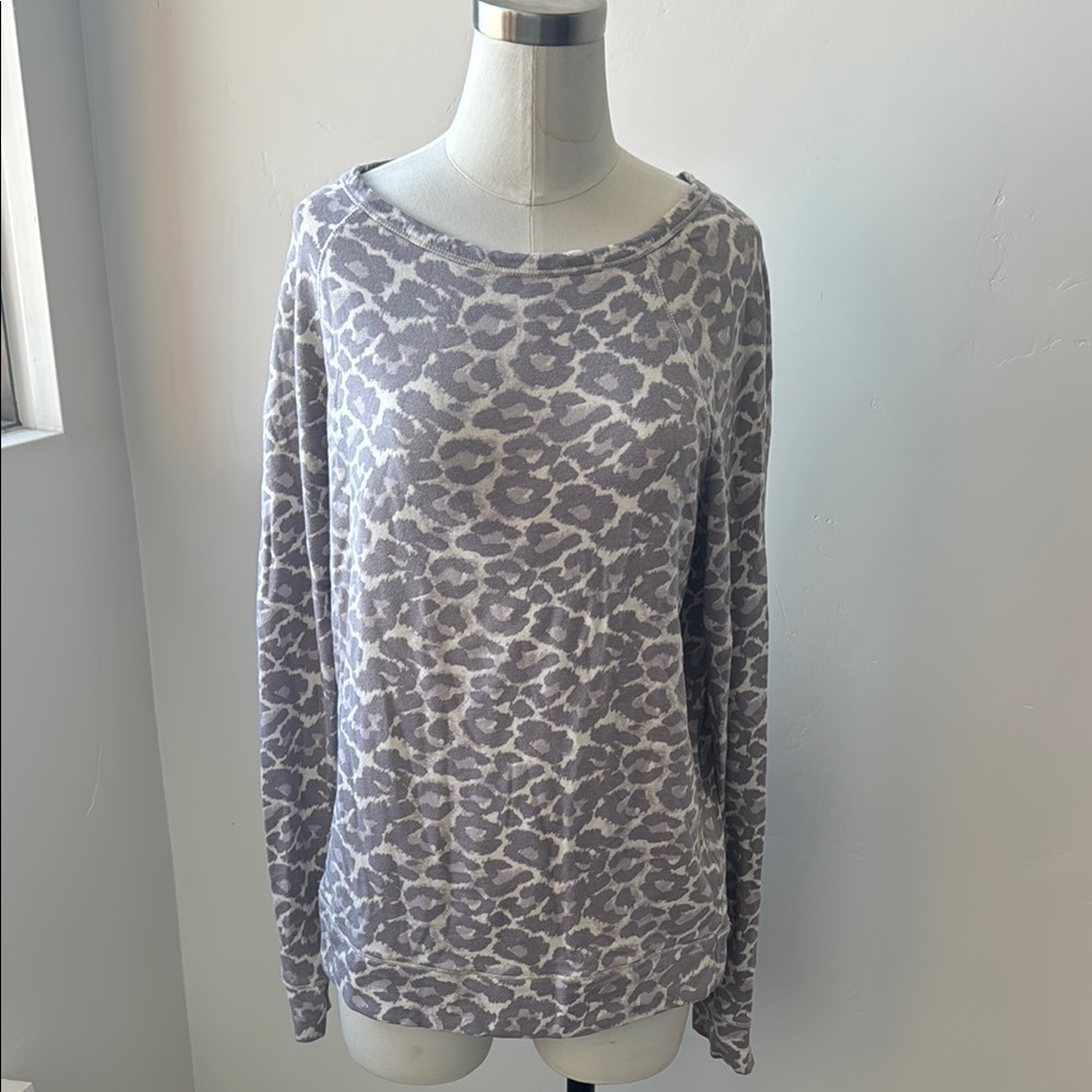 Joie Gray Leopard Print Women's Top - EUC